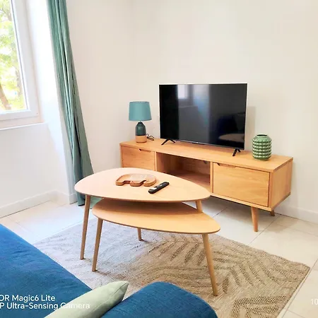 Apartment T3, Hyper Centre, 1 Er Etage, Avec Garage En Supplement