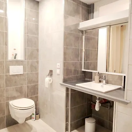 T3, Hyper Centre, 1 Er Etage, Avec Garage En Supplement Valence (Drome)