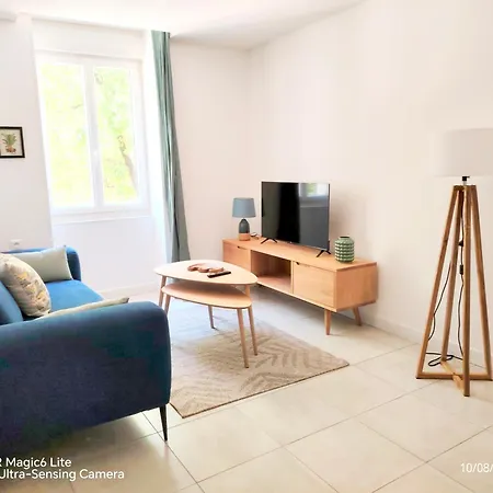 Apartment T3, Hyper Centre, 1 Er Etage, Avec Garage En Supplement